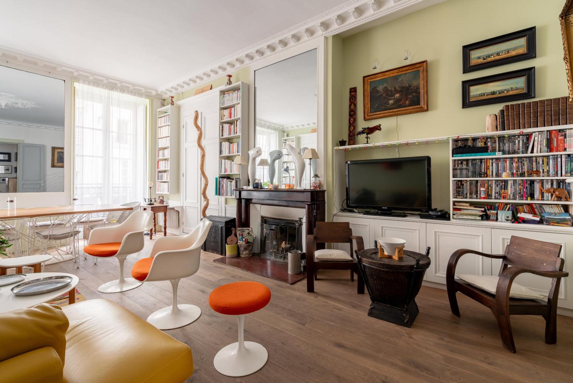 Veeve - Playful Atelier Apartment